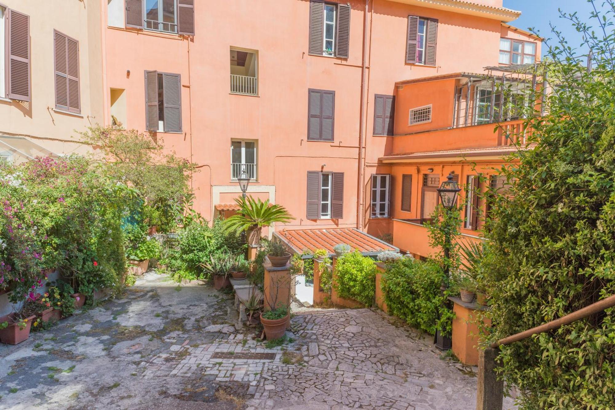 Studio In Trastevere Village โรม ภายนอก รูปภาพ